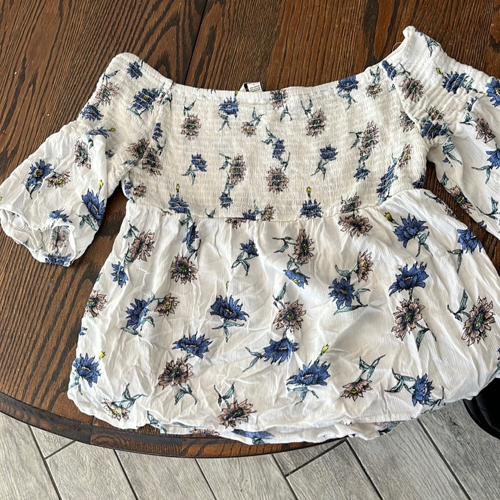 Cute summer flower shirt